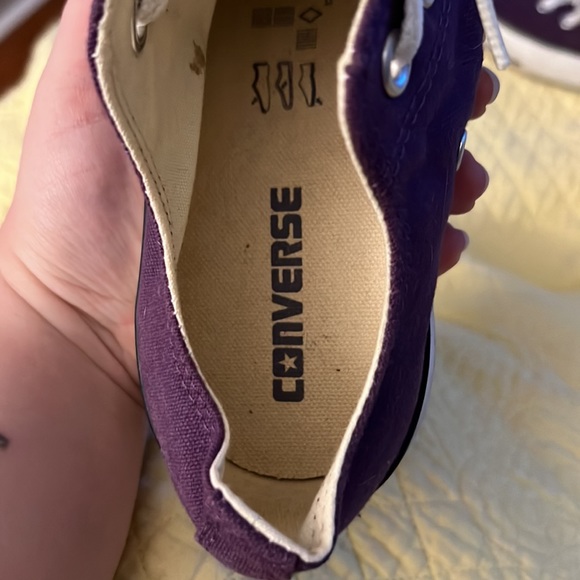 Purple converse Chuck Taylor’s size 8 - Picture 6 of 6
